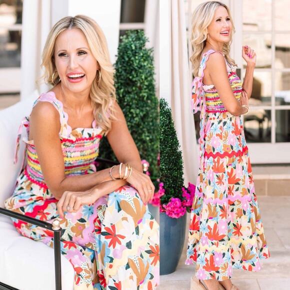 CeliaB Dresses & Skirts - CeliaB Nilsa Midi Maxi Dress